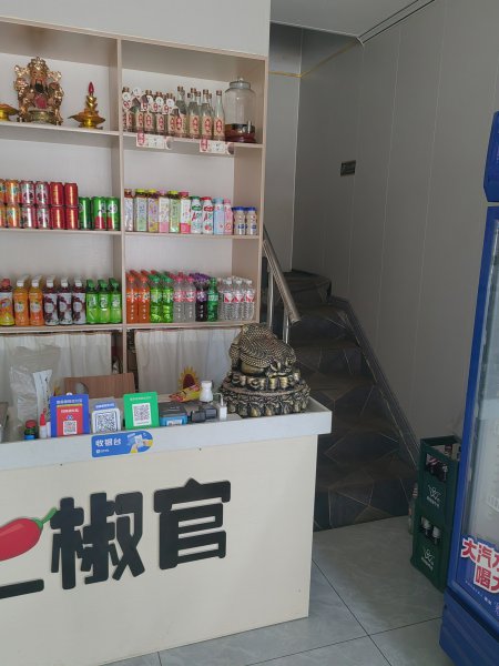營業(yè)中麻辣燙店鋪轉(zhuǎn)讓